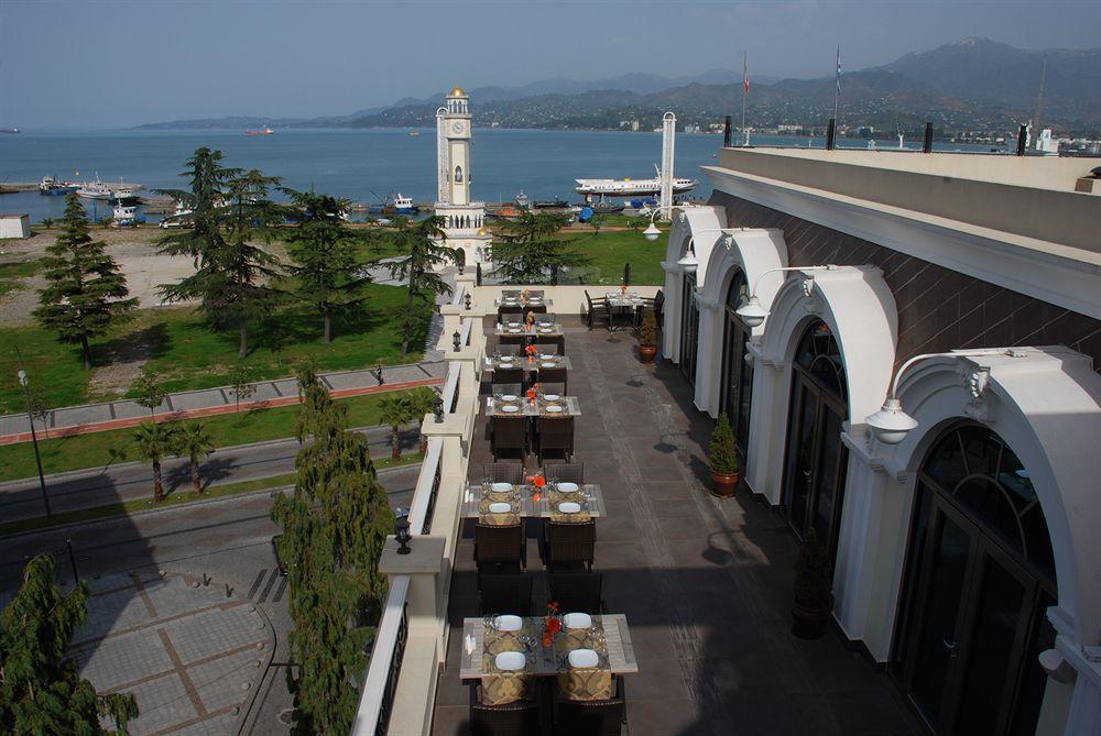 Batumi World Palace Exterior photo